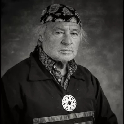  Guy Sioui Durand, sociologue (PH.D.), critique et commissaire indépendant Wendat.